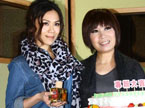 PUB女王黄小琥发新碟 蔡健雅送麻将蛋糕