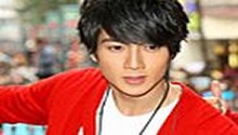 吴尊高唱文莱民谣<三只老虎>